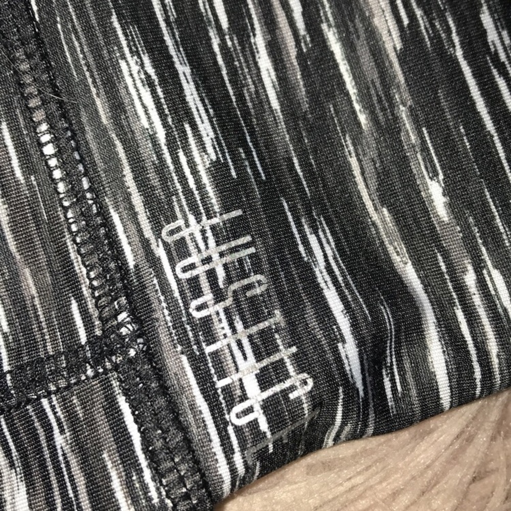 Clothes - Picture 2 of 8